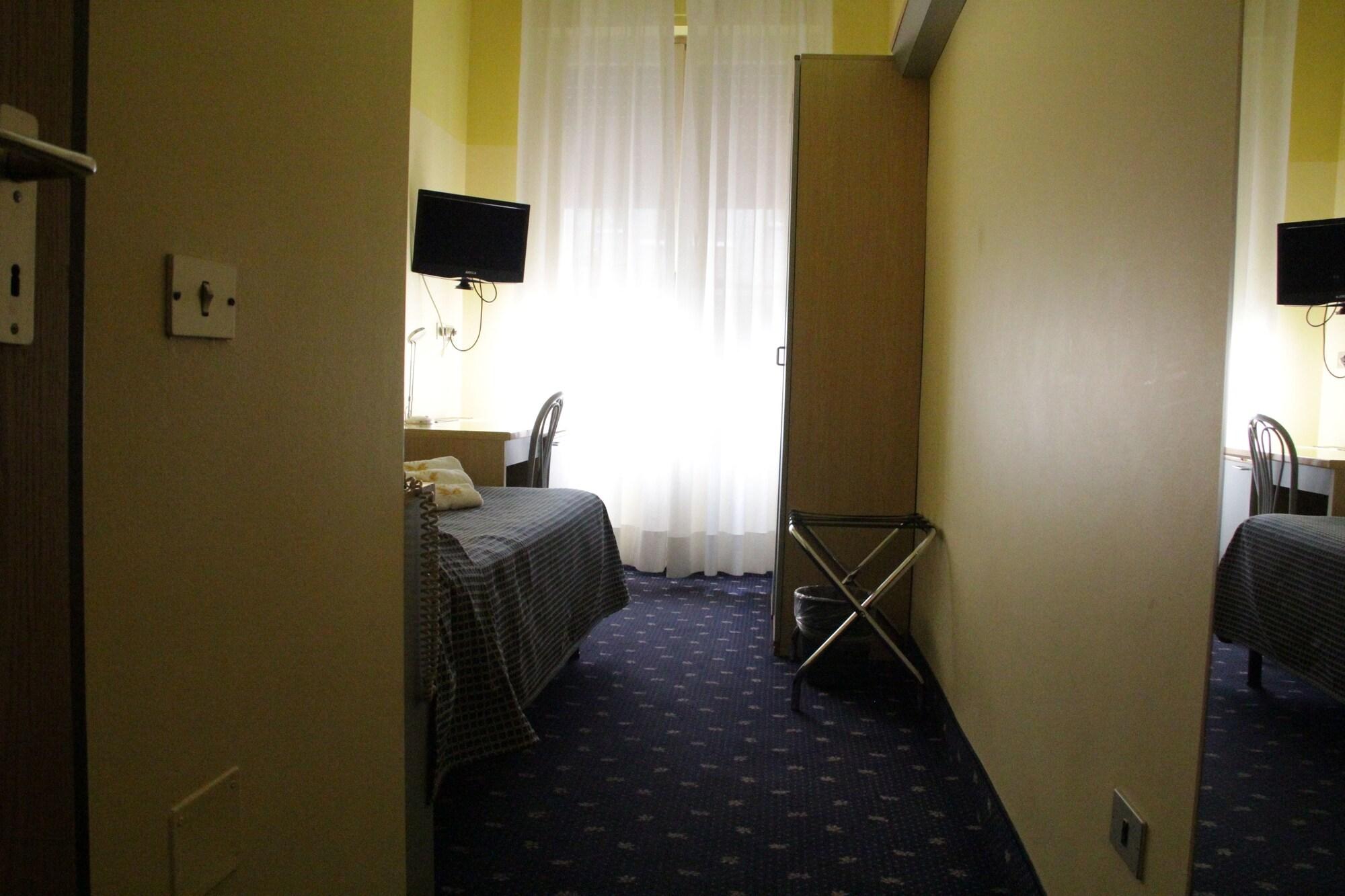 Hotel Lugano Милан Экстерьер фото