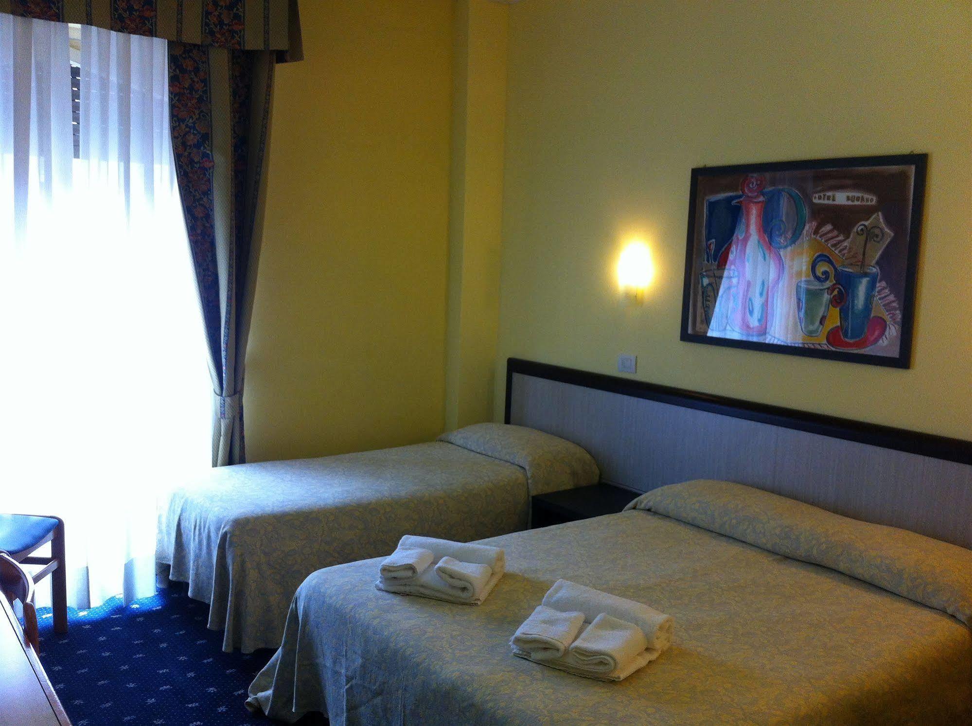 Hotel Lugano Милан Экстерьер фото